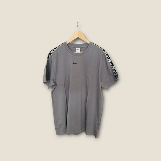 Nike T Shirt