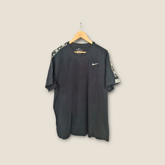 Nike T Shirt
